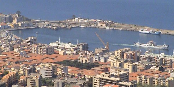 images Rinvenuto cadavere nel porto di Reggio Calabria: indaga la Polizia 