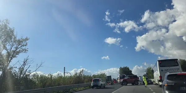 images Scontro auto-moto sulla Statale 106 tra Sellia e Simeri Crichi