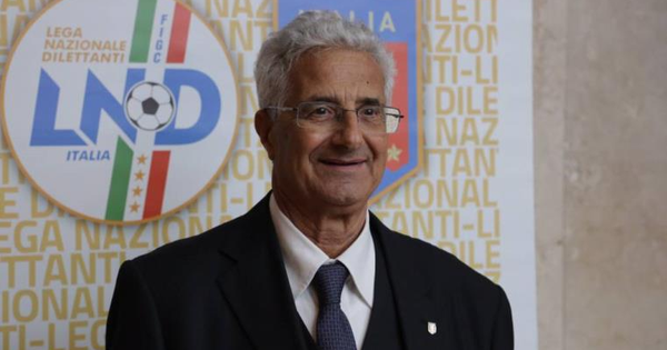 Catanzaro, Nino Cosentino ricorda Enzo Milano: "Un altro pezzo di storia del basket calabrese lascia un vuoto dietro di sé" images Catanzaro, Nino Cosentino ricorda Enzo Milano: "Un altro pezzo di storia del basket calabrese lascia un vuoto dietro di sé"