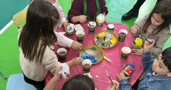 images "Dipingi la tua pallina di Natale": a Soverato l'evento solidale dell'Associazione Sole