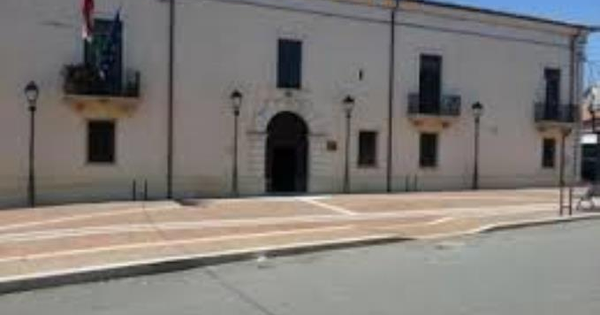 lsola Capo Rizzuto, il Comune delibera l’affidamento delle aree verdi ai privati attraverso sponsorizzazioni images lsola Capo Rizzuto, il Comune delibera l’affidamento delle aree verdi ai privati attraverso sponsorizzazioni