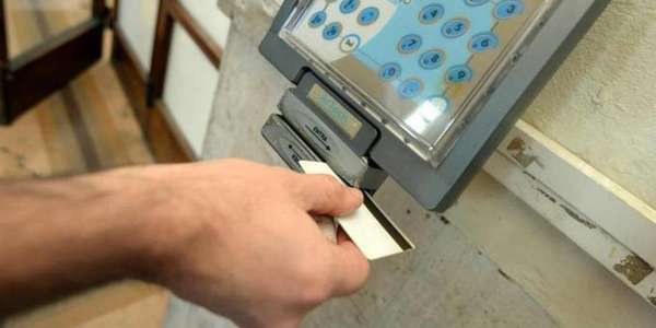 images Per anni è un dipendente 'fantasma'. Le indagini della Finanza fanno tremare il 'Pugliese' a Catanzaro