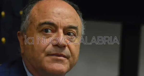 Gratteri rivela: “Bloccati da TikTok 36mila contenuti mafiosi in una settimana” images Gratteri rivela: “Bloccati da TikTok 36mila contenuti mafiosi in una settimana”