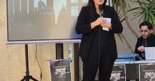 Taverna, Siria Scarfò racconta a studenti e genitori un’esperienza che le ha segnato la vita images Taverna, Siria Scarfò racconta a studenti e genitori un’esperienza che le ha segnato la vita