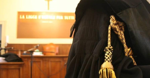 images Coronavirus. L'ordine degli avvocati di Reggio Calabria agli studi legali: "Non approfittare dell'emergenza"