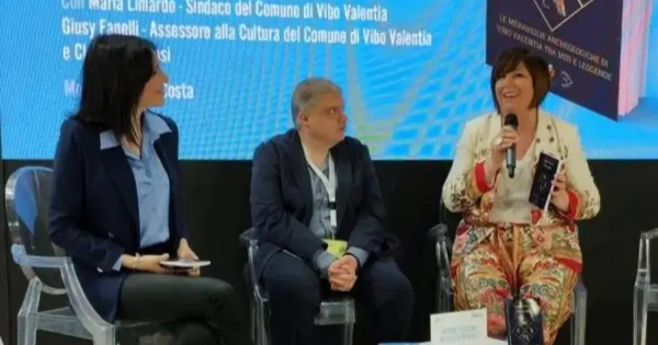 images Il Comune di Vibo al Salone del libro di Torino: presentato “Esperienze Vibonesi” 