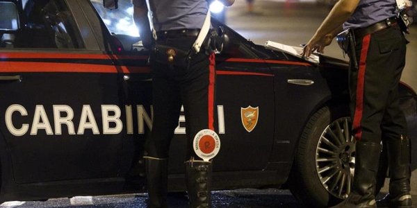 Vibo, adescato sui social da una donna: all'appuntamento viene sequestrato e derubato images Vibo, adescato sui social da una donna: all'appuntamento viene sequestrato e derubato