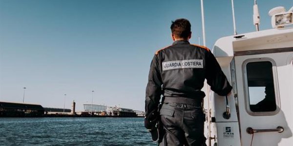 images Opere abusive sul demanio: sequestrato il lido di un villaggio vacanze a Cutro