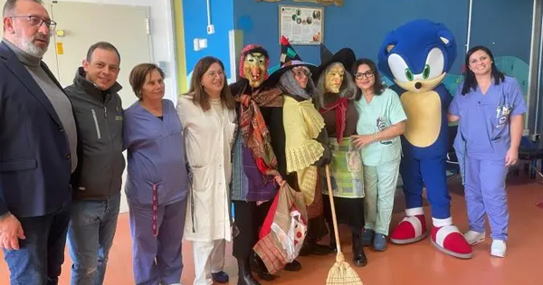 images La Ni.Mar. Costruzioni porta la Befana nel reparto di Pediatria e Chirurgia Pediatrica della Dulbecco