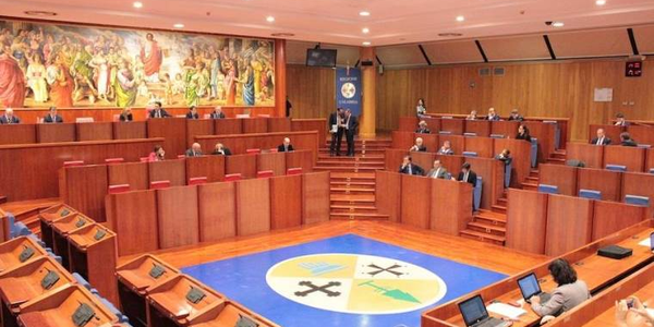 images Coronavirus. De Luca (Coordinamento strutture e servizi socio-assistenziali): "Grazie al Consiglio regionale i pagamenti del 2019 che ci salvano dal baratro"