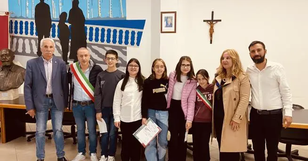 images Conflenti celebra l'insediamento della baby sindaca Morena Stranges