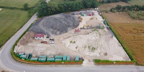 Maierato. "Superati i limiti consentiti dalla Regione", sequestrate due aree di stoccaggio rifiuti images Maierato. "Superati i limiti consentiti dalla Regione", sequestrate due aree di stoccaggio rifiuti