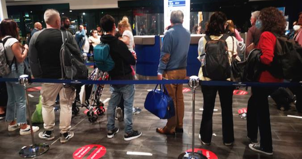 Disservizi aerei, il 21 ottobre giornata di sciopero images Disservizi aerei, il 21 ottobre giornata di sciopero