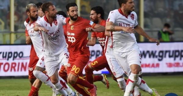 images Play-off, Padova e Catanzaro in campo alle 19: le probabili formazioni