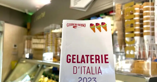 images Catanzaro capitale del gelato: "Amedeo" riconquista "due coni" sulla guida del Gambero Rosso