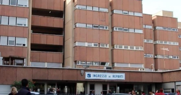 Reggio, tenta di intrufolarsi in una casa del centro ma cade dal balcone: ora è in terapia intensiva images Reggio, tenta di intrufolarsi in una casa del centro ma cade dal balcone: ora è in terapia intensiva