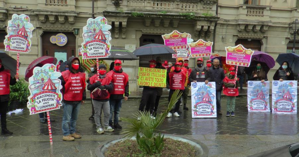 Catanzaro, i giostrai in piazza: "Siamo fermi da un anno. Riaccendete la felicità" images Catanzaro, i giostrai in piazza: "Siamo fermi da un anno. Riaccendete la felicità"