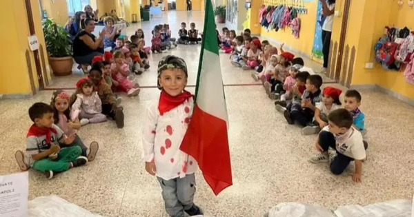 Catanzaro, il Comprensivo 'Materdomini Nord Est Manzoni' celebra l'81° Anniversario dell’insurrezione popolare di Napoli images Catanzaro, il Comprensivo 'Materdomini Nord Est Manzoni' celebra l'81° Anniversario dell’insurrezione popolare di Napoli