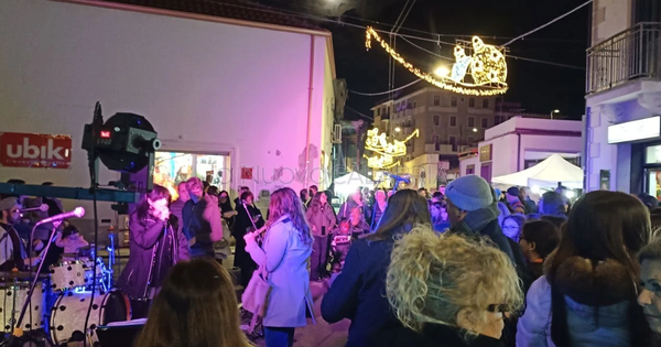 images Catanzaro, a Lido brilla “Il Mare d'inverno”: è festa tra musica, enogastronomia e spettacoli