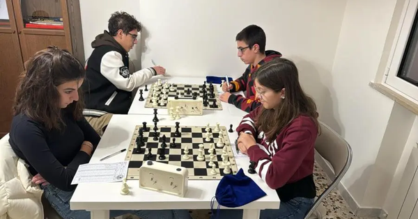 images Catanzaro. Socializzazione, gioco e passione con il “Cornetto Scacchistico”
