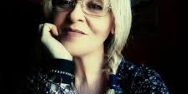 images Abramo Costumer Care, una lavoratrice: "Stanno giocando con la vita di madri e padri sull' orlo del precipizio"