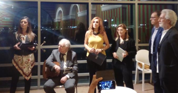 images L'idea di #fareperCatanzaro è "Adotta una pensilina" 