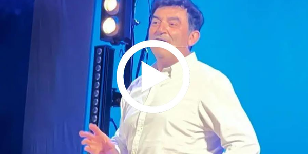 images Catanzaro, standing ovation per il comico Max Giusti al Teatro Comunale