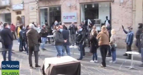 images Vibo Valentia. La protesta dei ristoratori: "Basta vessare questa categoria"