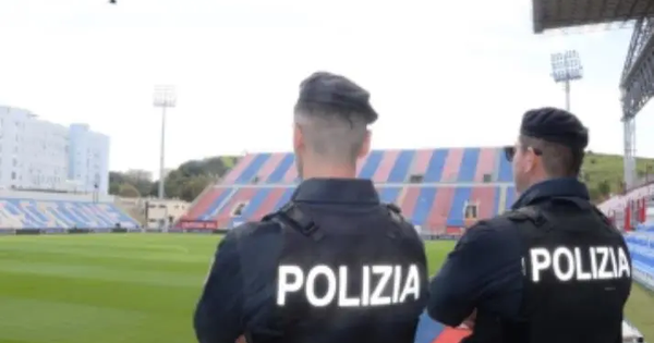 Crotone-Messina, emessi 11 Daspo: 8 sono calabresi e 3 siciliani images Crotone-Messina, emessi 11 Daspo: 8 sono calabresi e 3 siciliani