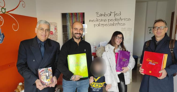 La B4 Cross Media consegna tre collezioni di enciclopedie al carcere minorile di Catanzaro images La B4 Cross Media consegna tre collezioni di enciclopedie al carcere minorile di Catanzaro