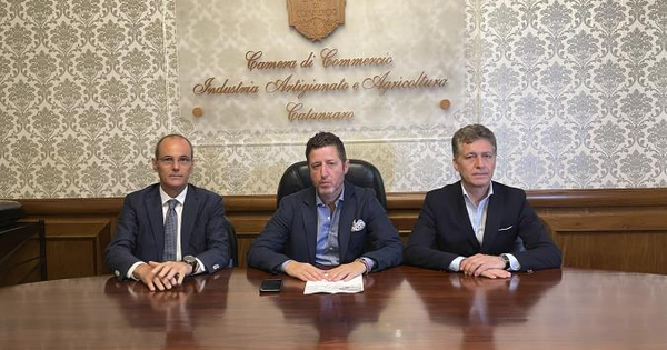 Qualificazione delle imprese, 150mila euro dalla Camera di Commercio di Catanzaro per il comparto edile images Qualificazione delle imprese, 150mila euro dalla Camera di Commercio di Catanzaro per il comparto edile