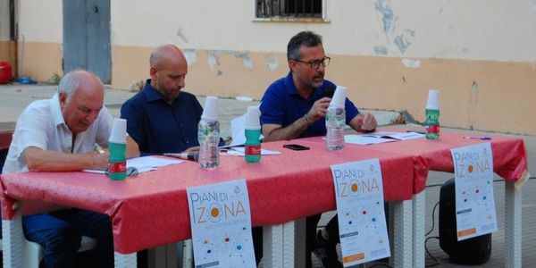 Crotone. Piani di zona: aspettative e criticità in un incontro del Csv images Crotone. Piani di zona: aspettative e criticità in un incontro del Csv
