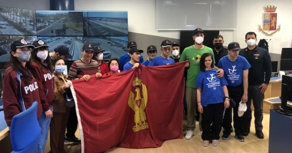 A Catanzaro la "Fiaccola della speranza” per l'11° tappa della "Torch Run" images A Catanzaro la "Fiaccola della speranza” per l'11° tappa della "Torch Run"