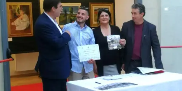 images Inaugurata a Lamezia Terme la mostra collettiva "Arte senza confini" 