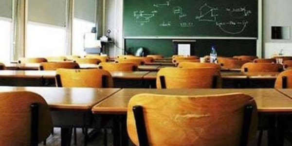 images Catanzaro. Genitori e docenti della 3° A dell’I. C. Patari-Rodari a Mattarella: "Assistiamo al valzer delle scuole chiuse-aperte, aperte-chiuse"