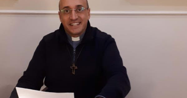 images Amaroni, don Roberto Corapi incontra i gruppi della parrocchia per tracciare il cammino della Settimana Santa