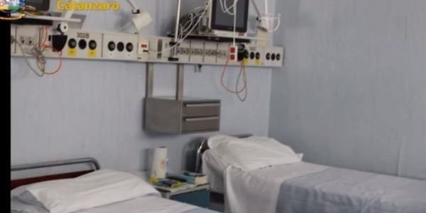 Scandalo al Sant'Anna Hospital di Catanzaro: ecco come la clinica 'gonfiava' i ricoveri images Scandalo al Sant'Anna Hospital di Catanzaro: ecco come la clinica 'gonfiava' i ricoveri