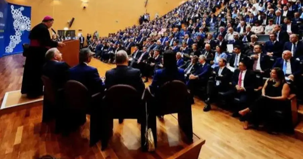 Al presidente nazionale di Confindustria Orsini la maschera d’argento del Maestro Affidato images Al presidente nazionale di Confindustria Orsini la maschera d’argento del Maestro Affidato