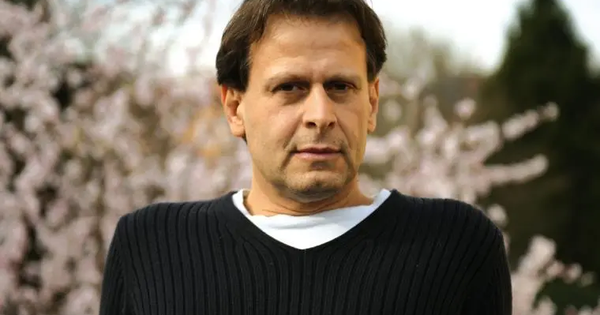 Il cantautore calabrese Maurizio Costanzo: "Chi scrive canzoni ha bisogno di dare un nome alle cose della vita" images Il cantautore calabrese Maurizio Costanzo: "Chi scrive canzoni ha bisogno di dare un nome alle cose della vita"