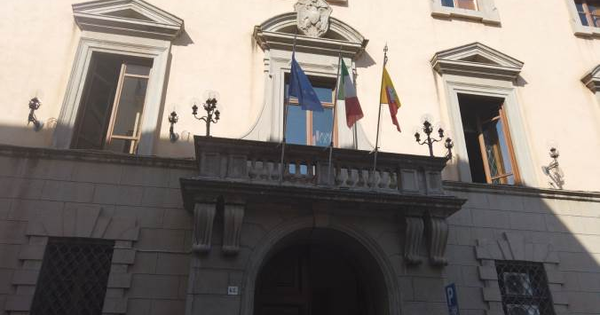 images Inizio anno scolastico, Catanzaro Azzurra:"L'attenzione alle famiglie si dimostra con i fatti non con i discorsi" 