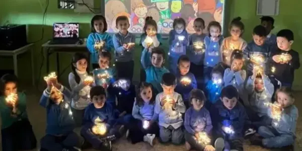 images Giornata mondiale dell'Unicef: l’iniziativa Go Blue anche all’I.C. 'Catanzaro Nord Est Manzoni'