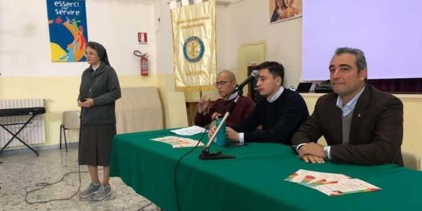 images Incontro su “Educazione civica e cittadinanza attiva”. A Soverato Bernard Dika incontra gli studenti dell'Istituto Maria Ausiliatrice