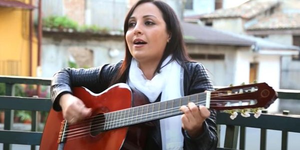 Alla festa del Patrono canterà Teresa Merante, cittadini nel Cosentino protestano: "Inneggia alla mafia" images Alla festa del Patrono canterà Teresa Merante, cittadini nel Cosentino protestano: "Inneggia alla mafia"