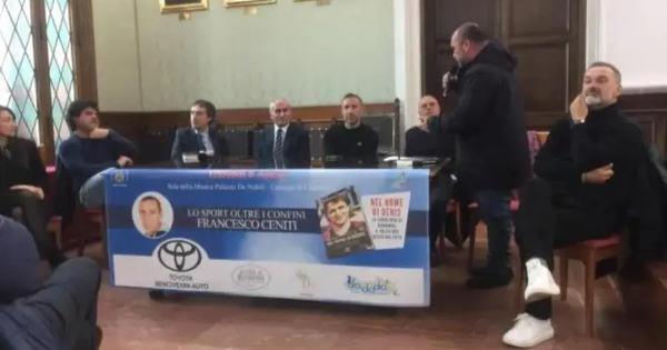 images Catanzaro, presentato il libro di Francesco Ceniti "Nel nome di Denis”: la storia del calciatore diventa romanzo