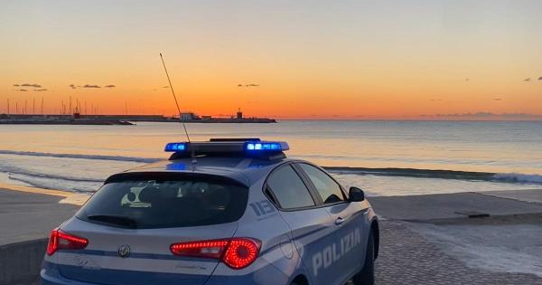 images Maltratta per anni la famiglia, giovane crotonese finisce in carcere