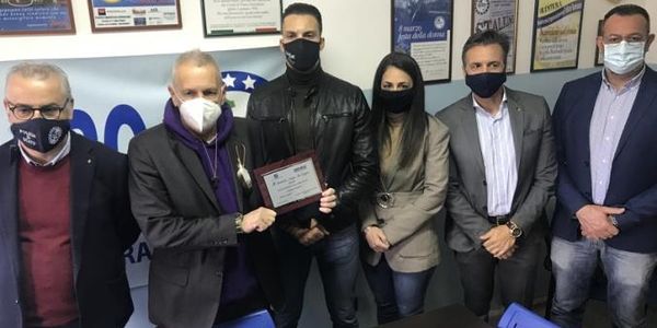 Poliziotti aggrediti a Viale Isonzo. "Capitano Ultimo”: "Più tutele contro queste violenze" images Poliziotti aggrediti a Viale Isonzo. "Capitano Ultimo”: "Più tutele contro queste violenze"