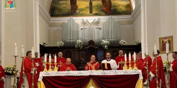 images Lamezia, mons. Parisi presiede la Messa dedica ai santi Pietro e Paolo: "Seguiamo il loro esempio"