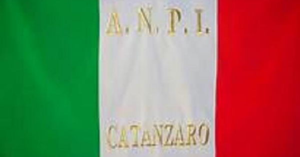 images La ragazza morta a Simeri Mare ha accusato un malore