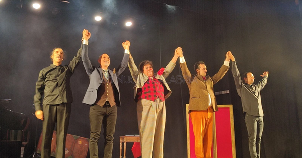 images Catanzaro, David Larible incanta il Teatro Comunale con "Destino di Clown"