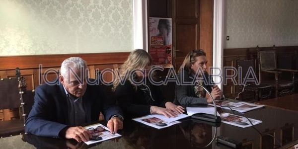 "Padre io sono cieco", al via la settima edizione al Politeama images "Padre io sono cieco", al via la settima edizione al Politeama